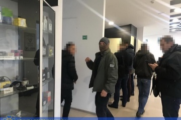 Чиновники вкрали на незаконному розмитненні “євроблях” 44 мільйони