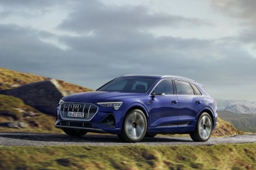 Audi провела апгрейд электрических кроссоверов e-tron
