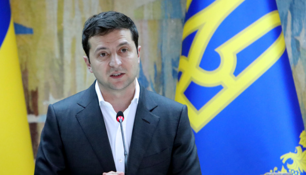 Plus de 60% des Ukrainiens évaluent positivement les premières actions de Zelensky