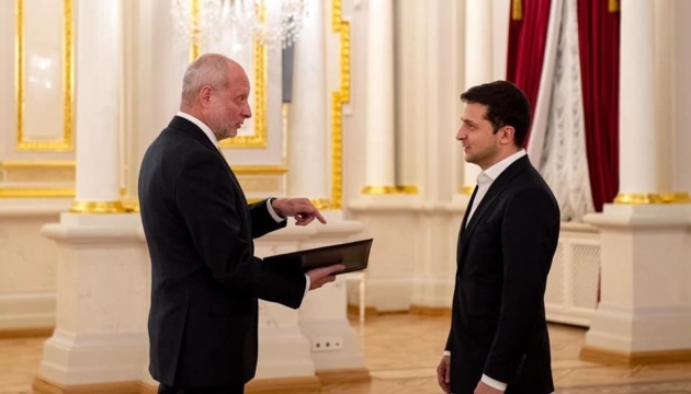 New EU ambassador presents credentials to Ukrainian president