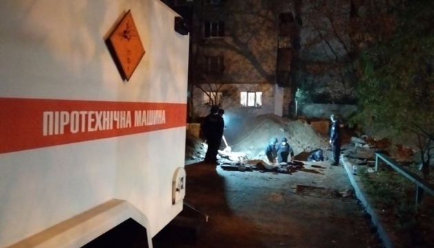 У Києві біля Шулявського мосту знайшли понад сотню снарядів