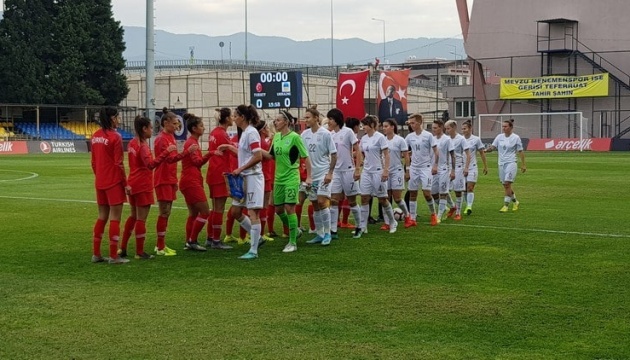 Жіноча збірна України з футболу розгромила в Ізмірі Туреччину