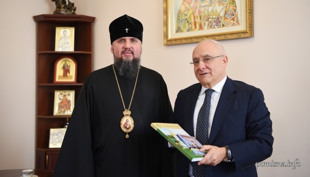 Epiphanius, Greek ambassador discuss situation in Donbas