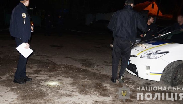 У Дарницькому районі влаштували стрілянину, поранений чоловік