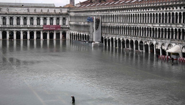 Мер Венеції вважає зміну клімату причиною масштабної повені