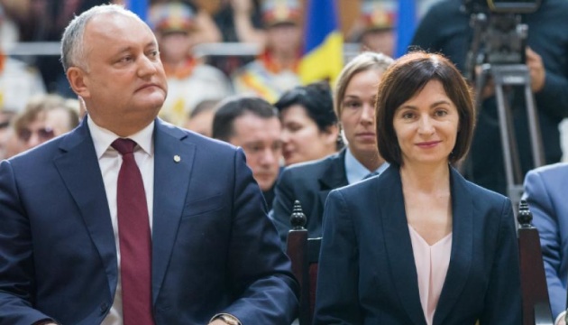 Перед другим туром виборів у Молдові Додон викликав Санду на дебати