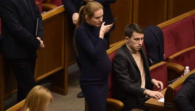 Scandale à la Rada: Une députée du «Serviteur du peuple» affirme que son compagnon a été arrêté pour des motifs politiques  