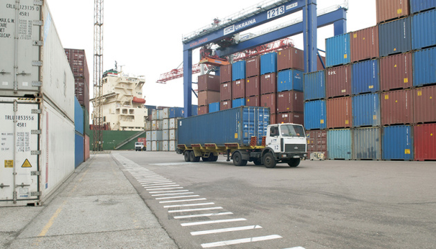 Перевалка вантажів у морських портах України зросла на 20%