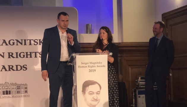 Oleg Sentsov a reçu le prix Sergueï Magnitski à Londres