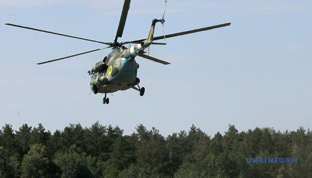 До Дніпра гелікоптером доправили хворих військових