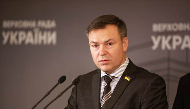 ウクライナ軍食費スキャンダル　最高会議議員、戦時下防衛調達の透明性高める法案作成へ
