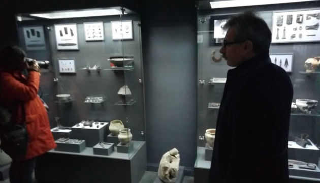 У місті-супутнику Львова показали унікальні археологічні знахідки