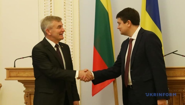 Голова Сейму запросив Разумкова відвідати Литву