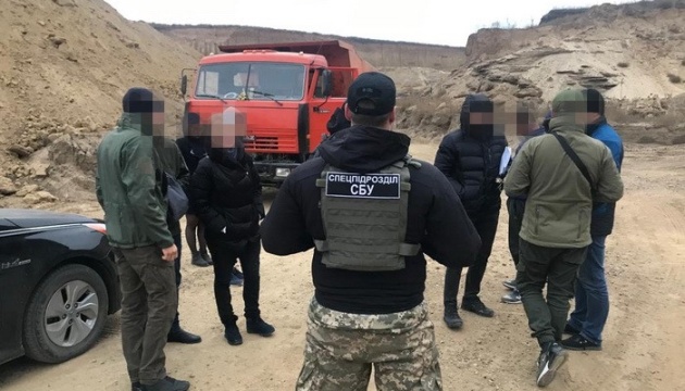 Нелегальний видобуток корисних копалин на Одещині завдав збитки на 50 мільйонів Нелегальний видобуток корисних копалин на Одещині завдав збитки на 50 мільйонів