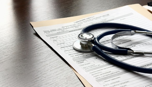 Дефіцит лікарняних: МОЗ запевняє, що у серпні всі медзаклади отримають бланки