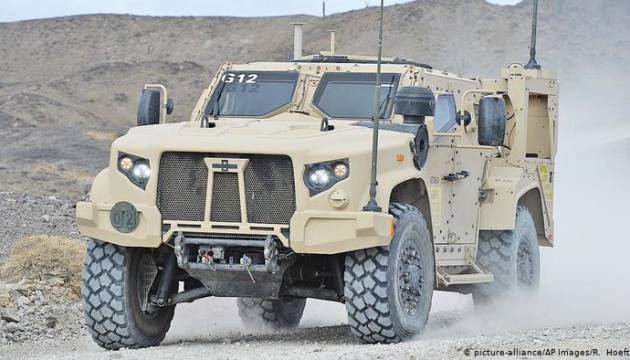 Литва замовила в США 200 бойових броньованих автомобілів