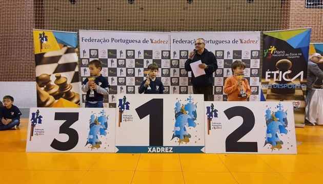Юні українці Максим і Матвій Фарими виграли чемпіонат Португалії з шахів