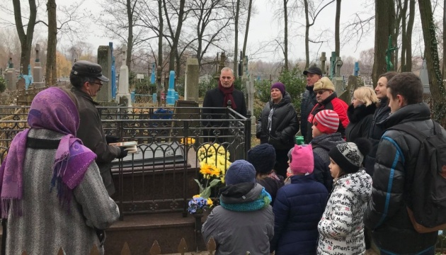 У Бресті відзначили 213-річчя від дня народження українського письменника Олекси Стороженка У Бресті відзначили 213-річчя від дня народження українського письменника Олекси Стороженка