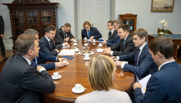 Zelensky sostiene conversaciones con el primer ministro de Estonia