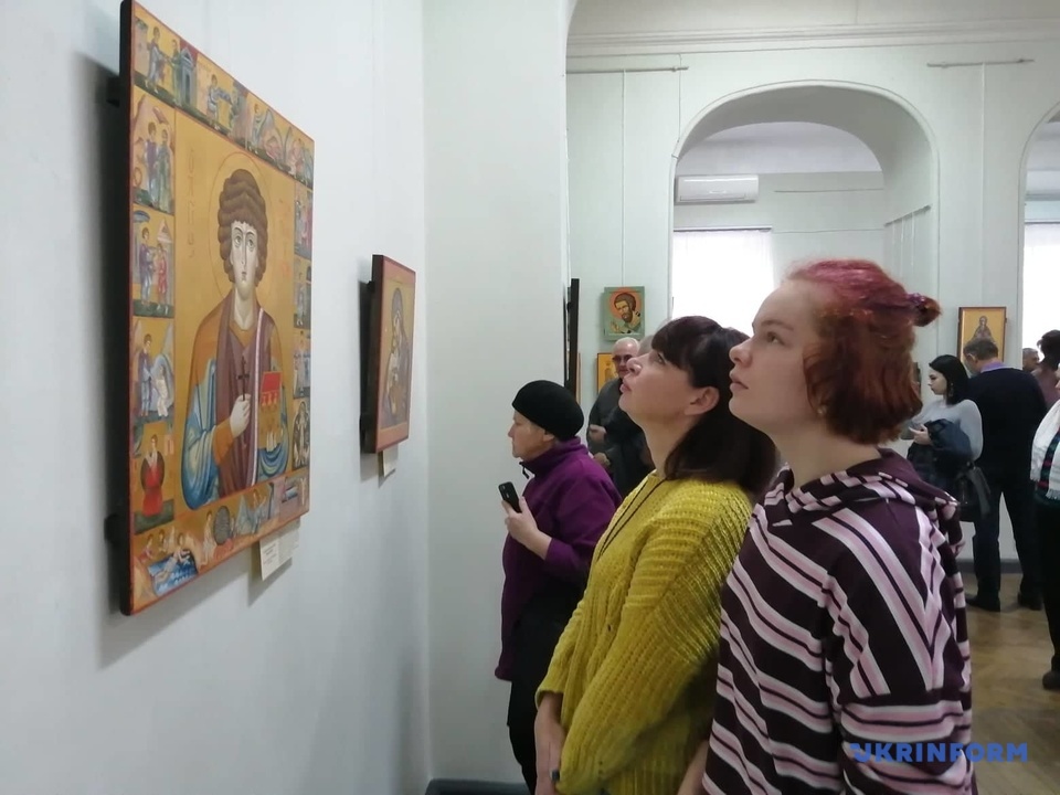 В херсонском музее открылась выставка современных икон