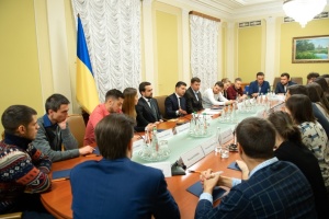 Ukrainian president meets with Euromaidan participants
