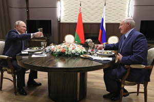 Путін заявив, що тактичну ядерну зброю привезуть у Білорусь після 7-8 липня