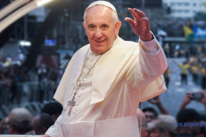 Lors de la bénédiction Urbi et Orbi, le pape François a prié pour la paix en Ukraine