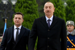 En Azerbaïdjan, Volodymyr Zelensky s’est entretenu avec Ilham Aliyev