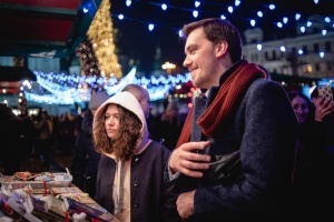 Premierminister Hontscharuk besucht in Kyjiw Hauptweihnachtsbaum des Landes