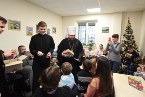 Metropolitan Epiphanius consecrates children's resource center in Kyiv