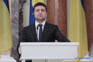 Зеленський вніс у Раду законопроєкт про зміни до Конституції щодо децентралізації