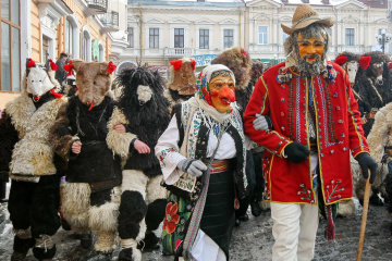 ウクライナ大使館、仮面や奇妙な衣装のクリスマス行事「マランカ」を紹介する映画の上映会開催へ