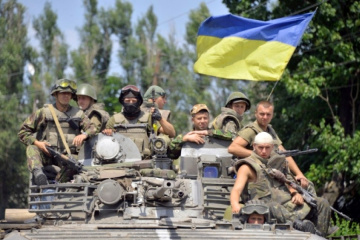 Батьківщина починається з готовності вступити за неї в бій