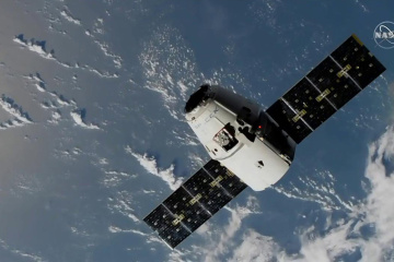 Космический грузовик Cargo Dragon успешно состыковался с МКС
