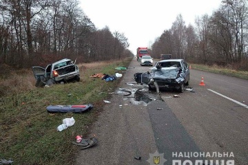 На Чернігівщині зіткнулися легковики — троє загиблих