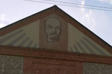 На Харківщині з будівель прибрали останнього Леніна