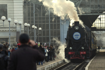 Святковий ретропоїзд курсуватиме зі Львова до курортних Брюховичів