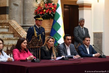 Болівія висилає іспанських і мексиканських дипломатів