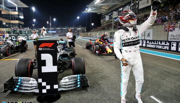 Формула-1: Гемілтон переміг на Гран-прі Абу-Дабі 