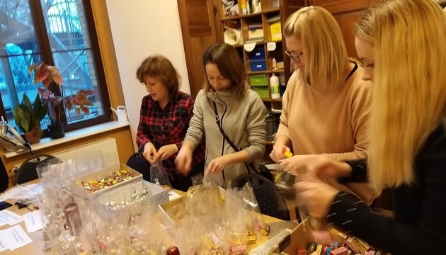 Українська громада Лейпцига зібрала подарунки дітям, батьки яких загинули на Донбасі