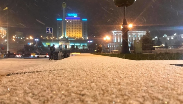 L’hiver est arrivé : Kyiv est sous la neige 