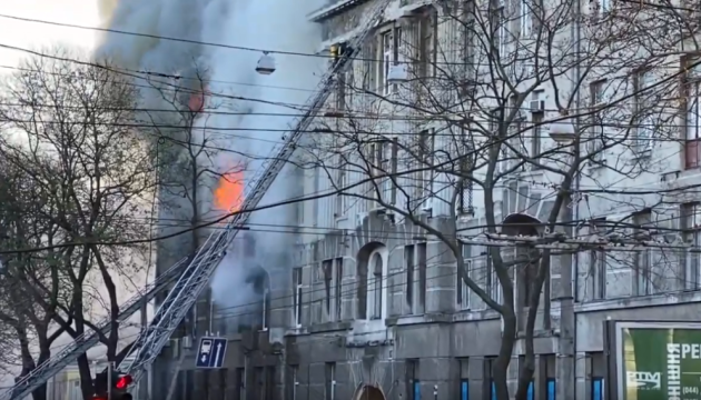 Двоє постраждалих на пожежі в одеському коледжі - у тяжкому стані