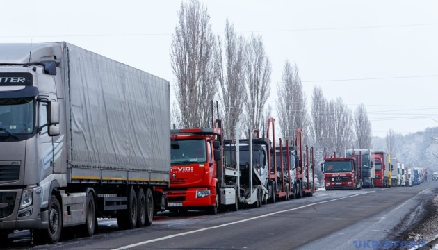 Україна готує позов до ЄС через відмову Польщі збільшити кількість дозволів на перевезення