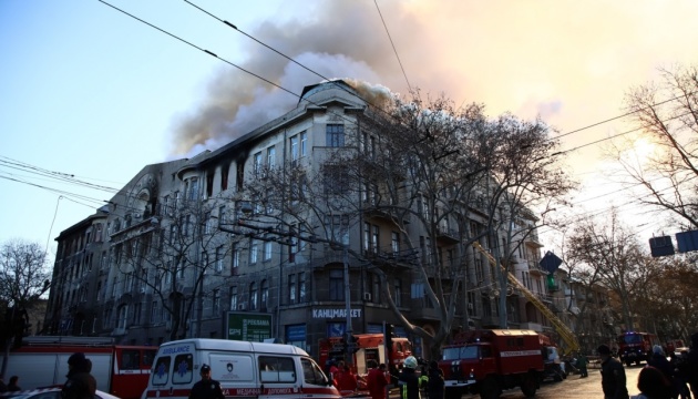 У лікарнях Одеси - 25 постраждалих під час пожежі У лікарнях Одеси - 25 постраждалих під час пожежі