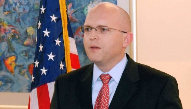 США підтримують зусилля Зеленського щодо розв’язання конфлікту на Донбасі — Держдеп