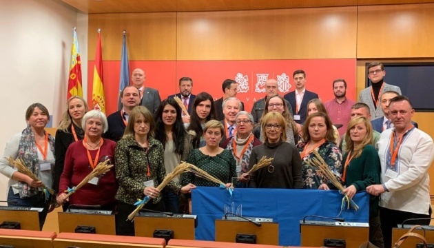 Les Corts Valencianes condenan el Holodomor de Ucrania 