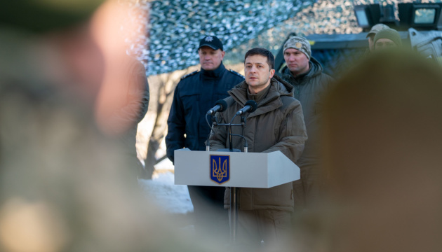 Zelensky promete adaptar mejor el Ejército ucraniano a los estándares de la OTAN