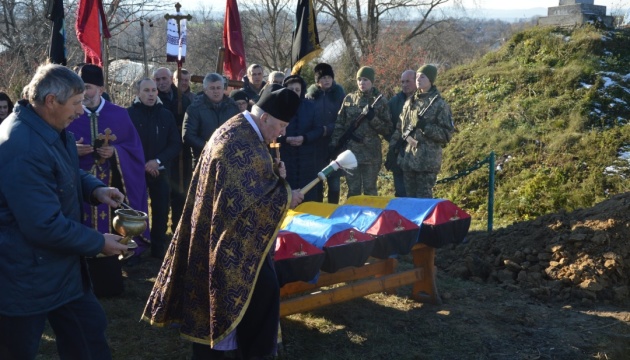 На Львівщині перепоховали останки чотирьох вояків УПА 