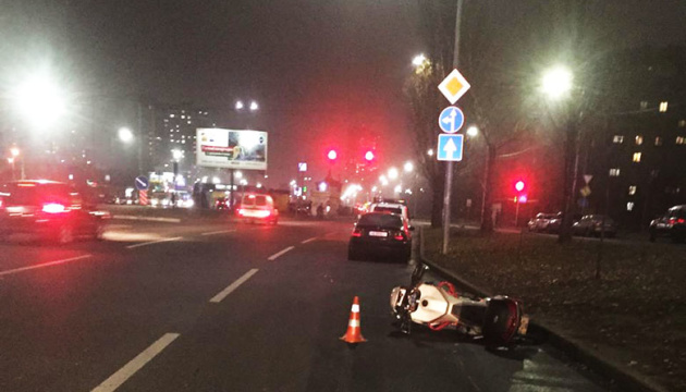 У Києві мотоцикліст на смерть збив пішохода
