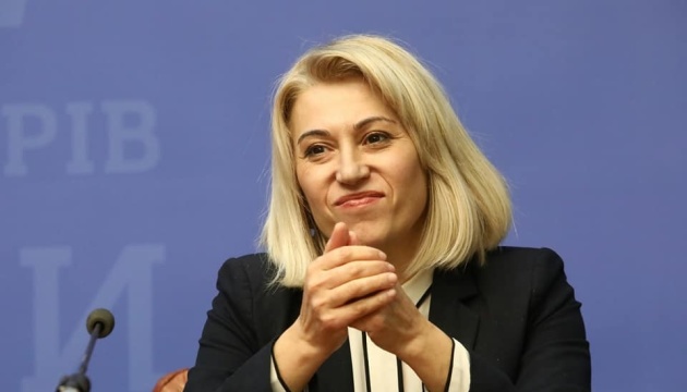  Alyona Babak révoquée du poste de ministre du Développement des communautés et des territoires de l’Ukraine